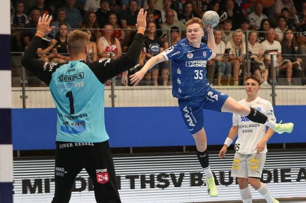 16 08 2025, xgox,Handball Wartburg Cup Skanderborg Handbold TBV Lemgo Lippe emspor, v l Jarnes Faust Lemgo, 35 throws goal, Torschuetze, erzielt Tor, Treffer, scores the goal Eisenach