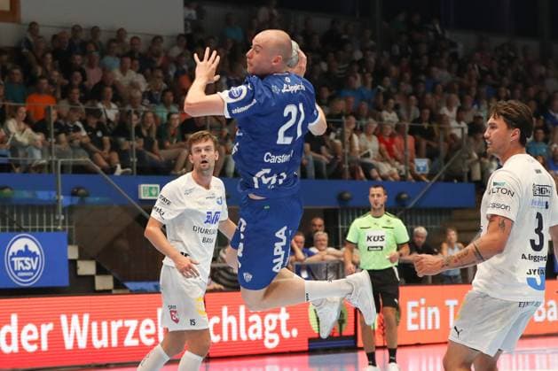 16 08 2025, xgox,Handball Wartburg Cup Skanderborg Handbold TBV Lemgo Lippe emspor, v l Leve Carstensen Lemgo, 21 wirft Tor, Torschuetze, erzielt Tor, Treffer, scores the goal Eisenach