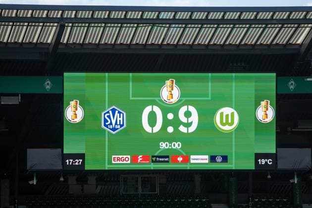 Deutschland: Fußball DFB-Pokal, 1. Runde, SV Hemelingen - VfL Wolfsburg 2025 26 am 16.8.2025 in Bremen (Weserstadion): Endstand nach 90 Minuten *** Germany Soccer DFB Cup, 1 Round, SV Hemelingen VfL Wolfsburg 2025 26 on 16 8 2025 in Bremen Weserstadion Final Score after 90 minutes Copyright: xSvenxHeidmannx