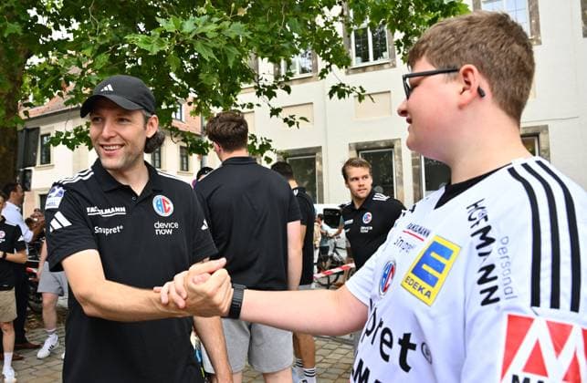 16 08 2025 Handball 1 Bundesliga Season 2025 2026 HC Erlangen HCE Event Season Opening xwoxzix Johannes Sellin Coach HC Erlangen HCE with fan