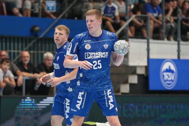 16 08 2025, xgox,Handball Wartburg Cup Skanderborg Handbold TBV Lemgo Lippe emspor, v l Niels Gerardus Versteijnen Lemgo, 25 am Ball, plays the ball Eisenach