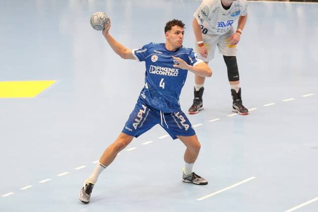 16 08 2025, xgox,Handball Wartburg Cup Skanderborg Handbold TBV Lemgo Lippe emspor, v l Samuel Zehnder Lemgo, 4 at Siebenmeter Eisenach