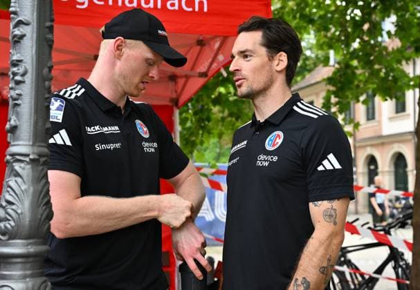 16 08 2025 Handball 1 Bundesliga Season 2025 2026 HC Erlangen HCE Event Season Opening xwoxzix Sebastian Firnhaber 18, HC Erlangen HCE Ole Rahmel Sports Manager HC Erlangen HCE