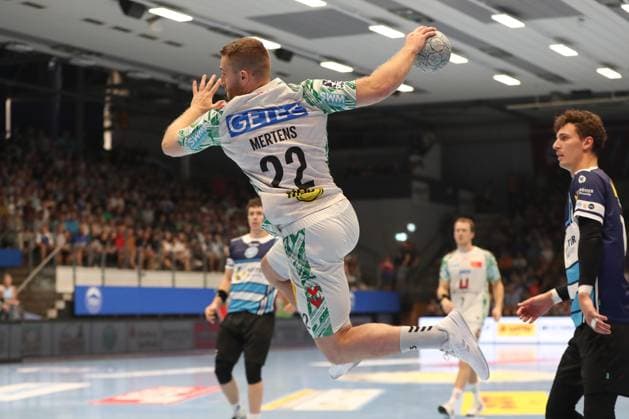 16 08 2025, xgox, Handball Wartburg Cup ThSV Eisenach SC Magdeburg emspor, v l m222 wirft Tor, Torschuetze, erzielt Tor, Treffer, scores the goal Eisenach