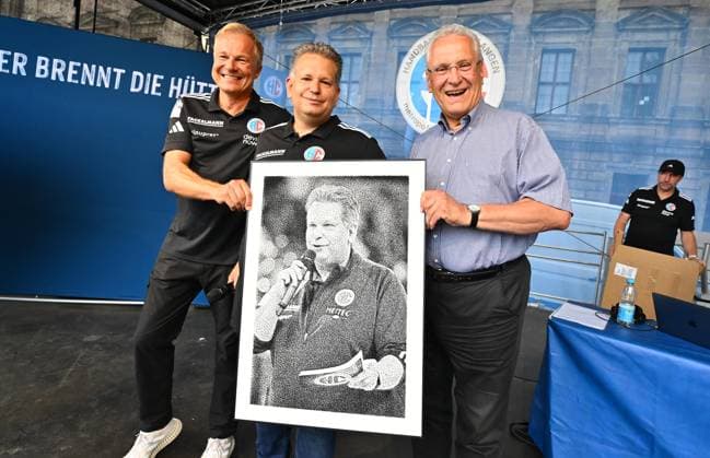 16 08 2025 Handball 1 Bundesliga Season 2025 2026 HC Erlangen HCE Event Season Opening xwoxzix Dr Carsten Bissel Chairman of the Supervisory Board of HC Erlangen Joachim Herrmann Bavarian State Minister of the Interior Bavarian Minister of the Interior Honoring Axel Fischer Hall Speaker HC Erlangen HCE