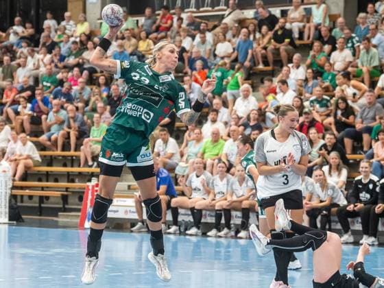 Luisa Schulze Frisch Auf Frauen, 33 comes free to throw at the circle, Frisch Auf Goeppingen vs Rostocker Handball Club, Handball, Players Night, Season 2025 2026, 16 08 2025 Frisch Auf Goeppingen vs Rostocker Handball Club, Handball, Players Night, Season 2025 2026, 16 08 2025 Wolfschlugen Copyright: xMichaelxSchmidt Eibner-Pressefotx EP_MST