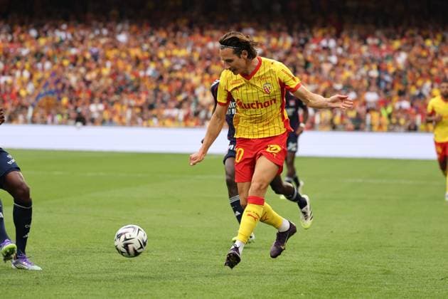 FOOTBALL : RC Lens vs Olympique Lyonnais - Ligue 1 J1 - 16 08 2025 Florian THAUVIN (RC Lens) lors du match RC Lens vs Olympique Lyonnais, Ligue 1 J1, stade Bollaert-Delelis, le 16 aoÃ»t 2025 - photo Laurent Sanson PsnewZ  Copyright: xLaurentxSANSONx xPsnewZx