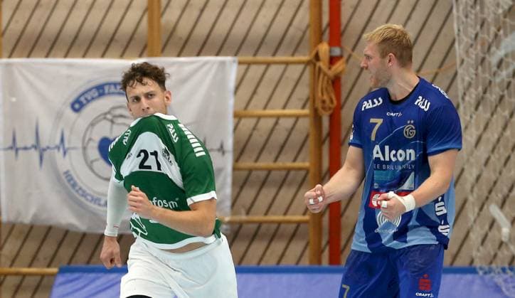 16 08 2025, xfsx, Herren, Handball, Saison 2025 2026, DHB Pokal, 1 Runde Woelfe Wuerzburg TV Grosswalstadt v li Tim Bauder Woelfe Wuerzburg enttaeuscht Blickend, Enttaeuschung, disappointed, Patrick Gempp TV Grosswallstadt jubelt Rimpar Dreifachsporthalle Bayern Deutschland