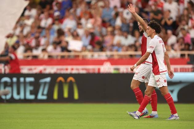 Monaco, Monaco, 16th August 2025. Eric Dier of AS Monaco celebrates with team mates after scoring to give the side a 2-0 lead during the AS Monaco vs Havre AC Ligue 1 match at Stade Louis II, Monaco. Picture credit should read: Jonathan Moscrop Sportimage EDITORIAL USE ONLY. No use with unauthorised audio, video, data, fixture lists, club league logos or live services. Online in-match use limited to 120 images, no video emulation. No use in betting, games or single club league player publications. SPI_026_JM_MONACO_HAVRE_L1 SPI-4062-0026