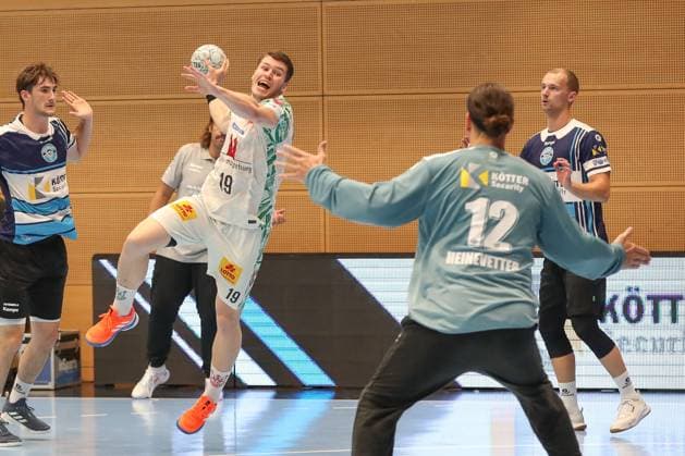 16 08 2025, xgox, Handball Wartburg Cup ThSV Eisenach SC Magdeburg emspor, v l Elvar Oern Jonsson Magdeburg, 19 throws goal, Torschuetze, erzielt Tor, Treffer, scores the goal Eisenach