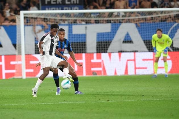CALCIO - Amichevole - XXVI Bortolotti Trophy - Atalanta BC vs Juventus FC Jonathan David of Juventus FC during the soccer match between Atalanta BC and Juventus FC valid for XXVI edition of Achille and Cesare Bortolotti Trophy at Bergamo Stadium on August 16, 2025, Bergamo, Italy. Bergamo Italy  Copyright: xIPAxSport ABACAx