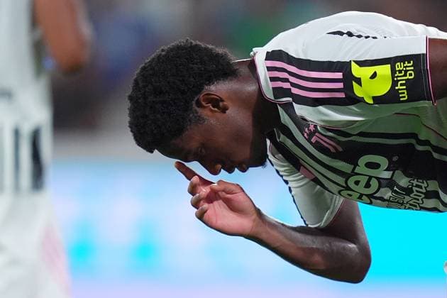 Juventus Jonathan David celebrates after scoring 0-1 during the Bortolotti trophy, soccer match between Atalanta and Juventus at Gewiss Stadium in Bergamo , North Italy - Saturday , August 16 , 2025 . - Soccer  Copyright: xSpada LaPressex