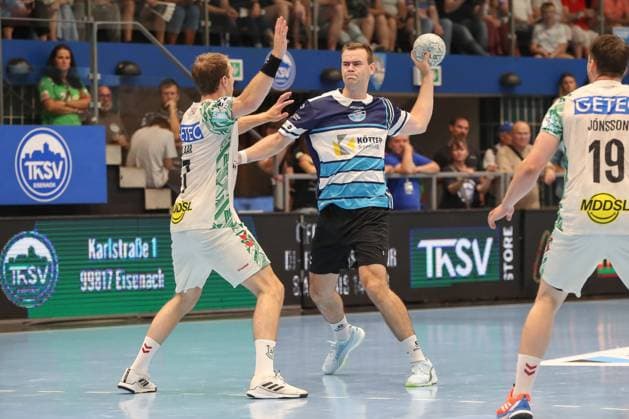 16 08 2025, xgox, Handball Wartburg Cup ThSV Eisenach SC Magdeburg emspor, v l Max Beneke Eisenach, 9 throws goal, Torschuetze, erzielt Tor, Treffer, scores the goal Eisenach