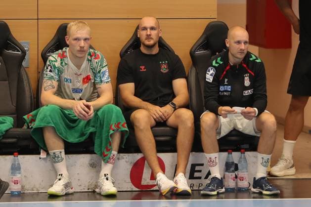 16 08 2025, xgox, Handball Wartburg Cup ThSV Eisenach SC Magdeburg emspor, v l Magnus Saugstrup Magdeburg, 23 , Christian O Sullivan Magdeburg, 24 , Daniel Pettersson Magdeburg, 11 Eisenach