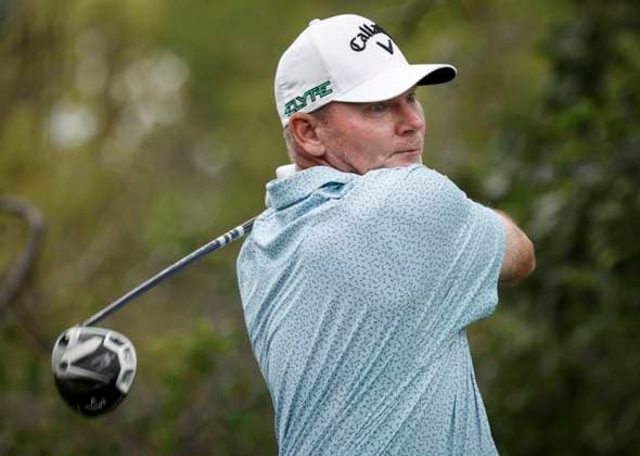August 16, 2025, Calgary, Ab, CANADA: Tommy Gainey, of the United States, hits a tee shot on the fifteenth hole during the PGA, Golf Herren Tour Champions golf event in Calgary, Alta., Saturday, Aug. 16, 2025. Tommy Gainey - ZUMAc35_ 20250816_zaf_c35_117 Copyright: xJeffxMcintoshx