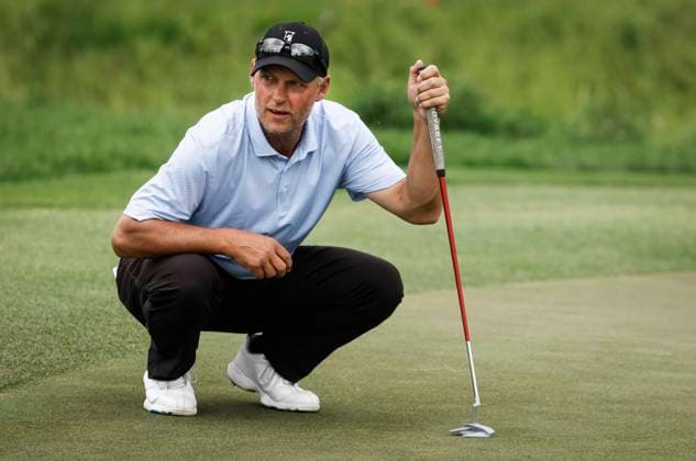 August 16, 2025, Calgary, Ab, CANADA: Canada s Wes Martin lines up a putt on the fifteenth hole during the PGA, Golf Herren Tour Champions golf event in Calgary, Alta., Saturday, Aug. 16, 2025. Wes Martin  - ZUMAc35_ 20250816_zaf_c35_121 Copyright: xJeffxMcintoshx