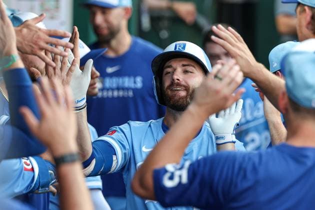August 16, 2025: Kansas City Royals outfielder John Rave (16) celebrates his home run with teammates during the third inning against the Chicago White Sox at Kauffman Stadium in Kansas City, MO. CSM Kansas City United States of America - ZUMAc04_ 20250816_zma_c04_141 Copyright: xDavidxSmithx