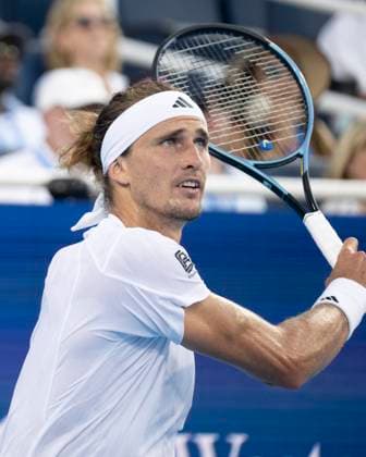 CINCINNATI, OH - AUGUST 16: Alexander Zverev (GER) watches the ball from his backhand shot during the semifinals in the Cincinnati Open at the Lindner Family Tennis Center on August 16, 2025 in Mason, OH. (Photo by Shelley Lipton Icon Sportswire) TENNIS: AUG 16 Cincinnati Open EDITORIAL USE ONLY Icon250816607