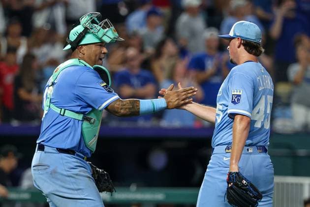 August 16, 2025: Kansas City Royals catcher Salvador Perez (13) and relief pitcher Taylor Clarke (45) celebrate their win over the Chicago White Sox at Kauffman Stadium in Kansas City, MO. CSM Kansas City United States of America - ZUMAc04_ 20250816_zma_c04_250 Copyright: xDavidxSmithx