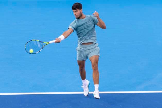 August 16, 2025, Mason, Ohio, USA: Mason, Ohio; Cincinnati Open Tennis Tournament - 2025 08 15 - Carlos Alcaraz plays a ball against opponent Alexander (Sasha) Zverev. - ZUMAPress Mason USA - ZUMAn24_ 20250816_zaf_n24_112 Copyright: xWallyxNellx