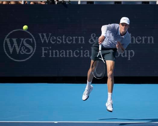 CINCINNATI, OH - AUGUST 16: Jannik Sinner (ITA) serves during the semifinals in the Cincinnati Open at the Lindner Family Tennis Center on August 16, 2025 in Mason, OH. (Photo by Shelley Lipton Icon Sportswire) TENNIS: AUG 16 Cincinnati Open EDITORIAL USE ONLY Icon250816296