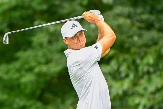 OWINGS MILLS, MD - AUGUST 16: Ludvig Aberg (SWE) watches his tee shot on 5 during the third round of the BMW Championship on August 16, 2025, at Caves Valley Golf Club, Owings Mills, Maryland. (Photo by Ken Murray Icon Sportswire) GOLF: AUG 16 PGA, Golf Herren FedEx Cup Playoffs - BMW Championship EDITORIAL USE ONLY Icon2508160113