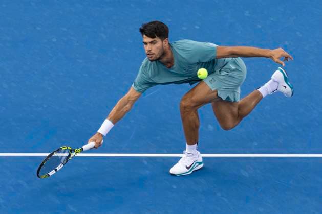 August 16, 2025, Mason, Ohio, USA: Mason, Ohio; Cincinnati Open Tennis Tournament - 2025 08 15 - Carlos Alcaraz plays a ball against opponent Alexander (Sasha) Zverev. - ZUMAPress Mason USA - ZUMAn24_ 20250816_zaf_n24_137 Copyright: xWallyxNellx