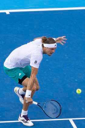 August 16, 2025, Mason, Ohio, USA: Mason, Ohio; Cincinnati Open Tennis Tournament - 2025 08 15 - Alexander (Sasha) Zverev plays a ball against opponent Carlos Alcaraz. - ZUMAPress Mason USA - ZUMAn24_ 20250816_zaf_n24_150 Copyright: xWallyxNellx