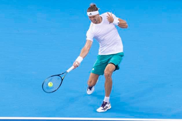 August 16, 2025, Mason, Ohio, USA: Mason, Ohio; Cincinnati Open Tennis Tournament - 2025 08 15 - Alexander (Sasha) Zverev plays a ball against opponent Carlos Alcaraz. - ZUMAPress Mason USA - ZUMAn24_ 20250816_zaf_n24_158 Copyright: xWallyxNellx