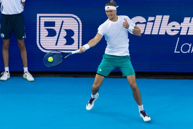 August 16, 2025, Mason, Ohio, USA: Mason, Ohio; Cincinnati Open Tennis Tournament - 2025 08 15 - Alexander (Sasha) Zverev plays a ball against opponent Carlos Alcaraz. - ZUMAPress Mason USA - ZUMAn24_ 20250816_zaf_n24_160 Copyright: xWallyxNellx