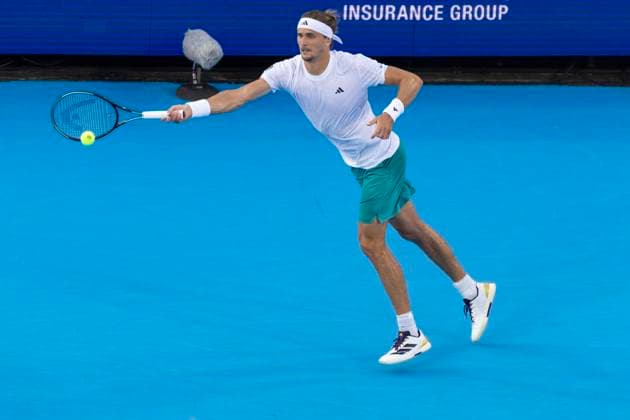 August 16, 2025, Mason, Ohio, USA: Mason, Ohio; Cincinnati Open Tennis Tournament - 2025 08 15 - Alexander (Sasha) Zverev plays a ball against opponent Carlos Alcaraz. - ZUMAPress Mason USA - ZUMAn24_ 20250816_zaf_n24_218 Copyright: xWallyxNellx