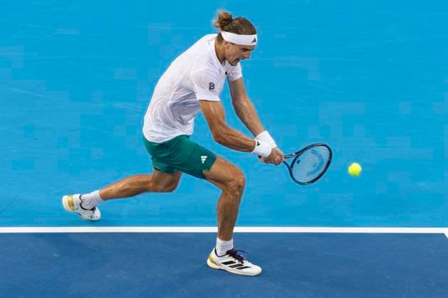 August 16, 2025, Mason, Ohio, USA: Mason, Ohio; Cincinnati Open Tennis Tournament - 2025 08 15 - Alexander (Sasha) Zverev plays a ball against opponent Carlos Alcaraz. - ZUMAPress Mason USA - ZUMAn24_ 20250816_zaf_n24_257 Copyright: xWallyxNellx