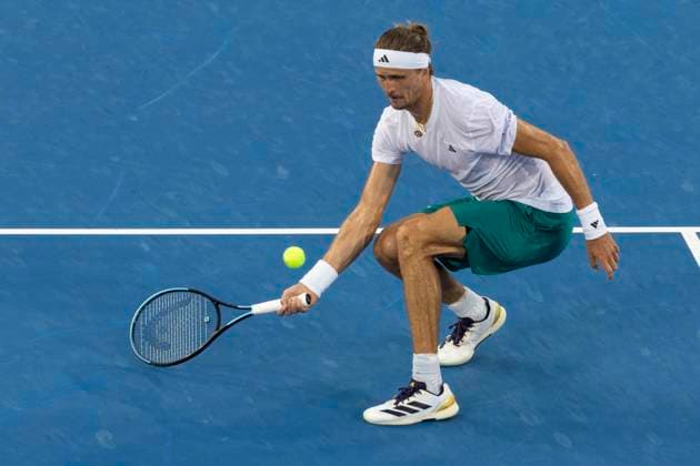 August 16, 2025, Mason, Ohio, USA: Mason, Ohio; Cincinnati Open Tennis Tournament - 2025 08 15 - Alexander (Sasha) Zverev plays a ball against opponent Carlos Alcaraz. - ZUMAPress Mason USA - ZUMAn24_ 20250816_zaf_n24_287 Copyright: xWallyxNellx