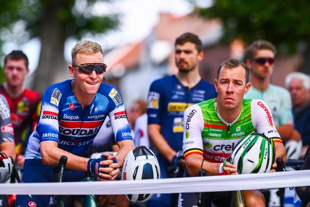 Belgian 2025 National Championship Gravel Westerlo 17 08 2025 WESTERLO, BELGIUM - AUGUST 17 : 1 min of silence in memory of Ludo Dierckxsens, Merlier Tim (BEL) of Soudal - Quick Step, Sweeck Laurens (BEL) of Crelan - Corendon during the Elite cycling Gravel race of the Belgian National Championships 2025 an UCI National Championships Gravel race with start and finish in Westerlo on August 17, 2025 in Westerlo, Belgium, 17 08 2025 Westerlo Belgium  Copyright: xGvgx