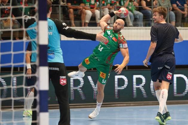 17 08 2025, xgox, Handball Wartburg Cup SC Magdeburg Skanderborg Handbold emspor, v l Oscar Bergendahl Magdeburg, 54 throws goal, Torschuetze, erzielt Tor, Treffer, scores the goal Eisenach