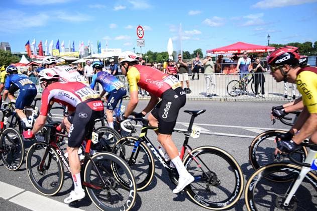 17 08 2025 xkhx Hamburg ADAC CYCLASSICS 2025 Cycling event Binnenalster