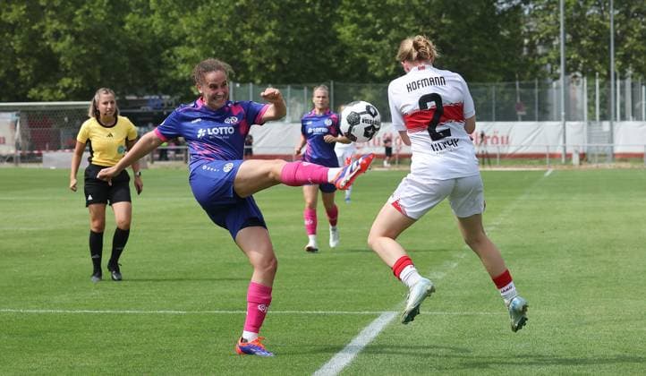 Stuttgart , DFB Cup Women VfB Stuttgart vs 1 FSV Mainz 05 , from left Anna Donner Mainz Linette Hofmann VfB