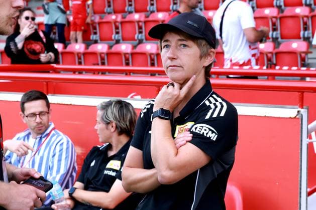 DEU, 2 BL, Frauen, 1 FC Union vs Real Madrid, 17 08 2025, Stadion Alte Foersterei, Berlin, DEU, 2 BL, Frauen, 1 FC Union vs Real Madrid, im Bild Cheftrainerin Ailien Poese 1 FC Union Berlin DFL regulations prohibit any use of Photographs as image sequences and or quasi video nordphotoxGmbHx xEngler nph00076