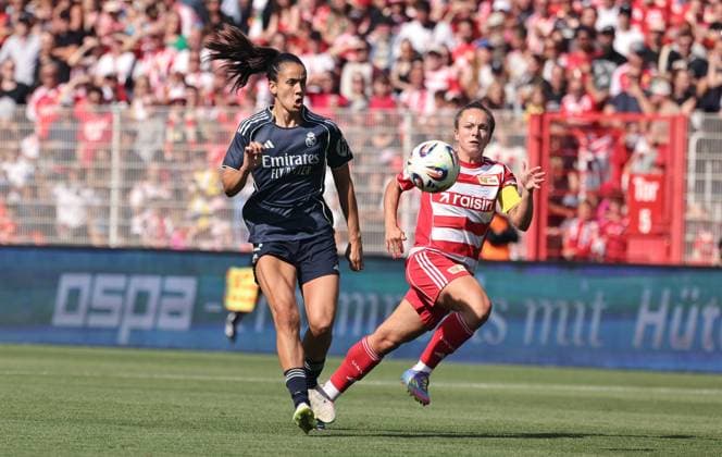 Rocio Galvez on the ball, Lisa Heiseler duel Match scene Action Sport Football Soccer Test match Womens Bundesliga Season 2025 2026 17 08 2025 1 FC Union Berlin vs Real Madrid CF DFL regulations prohibit any use of photographs as image sequences and or quasi video