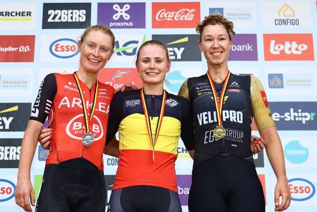 Belgian Lotte Claes, Belgian Marthe Truyen and Belgian Nathalie Bex pictured on the podium after the elite race at the Belgian Gravel Championships, Sunday 17 August 2025, in Westerlo. DAVIDxPINTENS  x131395586x