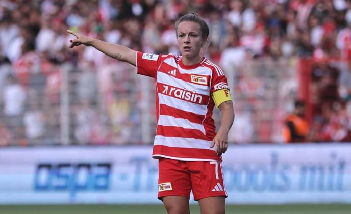 Lisa Heiseler pointing, gesticulating action upper body sport soccer soccer test match womens Bundesliga season 2025 2026 17 08 2025 1 FC Union Berlin vs Real Madrid CF DFL regulations prohibit any use of photographs as image sequences and or quasi video