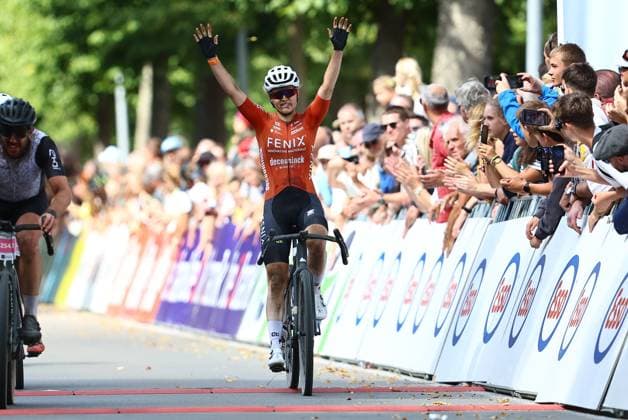 Belgian Marthe Truyen celebrates as she crosses the finish line to win the elite race at the Belgian Gravel Championships, Sunday 17 August 2025, in Westerlo. DAVIDxPINTENS  x131396046x