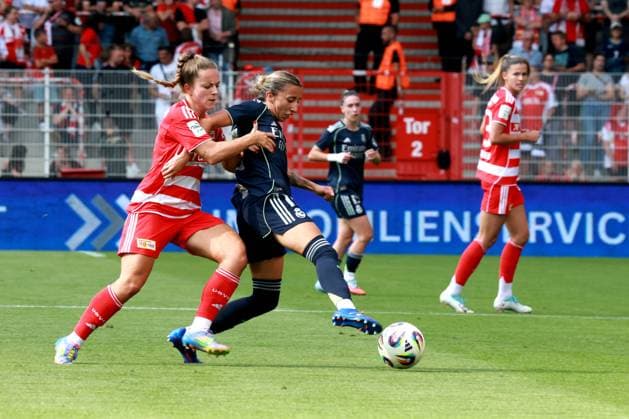 DEU, 2 BL, Frauen, 1 FC Union vs Real Madrid, 17 08 2025, Stadion Alte Foersterei, Berlin, DEU, 2 BL, Frauen, 1 FC Union vs Real Madrid, im Bild Lisa Heiseler 1 FC Union Berlin 7 , Shei Garcia Real Madrid 15 DFL regulations prohibit any use of Photographs as image sequences and or quasi video nordphotoxGmbHx xEngler nph00076