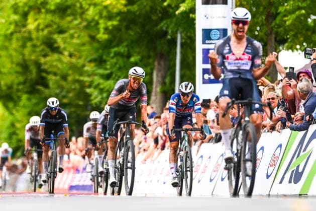 Belgian 2025 National Championship Gravel Westerlo 17 08 2025 WESTERLO, BELGIUM - AUGUST 17 : Kielich Timo (POL) of Alpecin-Deceuninck celebrating Vandeputte Niels (BEL) of Alpecin-Deceuninck victory during the Elite cycling Gravel race of the Belgian National Championships 2025 an UCI National Championships Gravel race with start and finish in Westerlo on August 17, 2025 in Westerlo, Belgium, 17 08 2025 Westerlo Belgium  Copyright: xGvgx