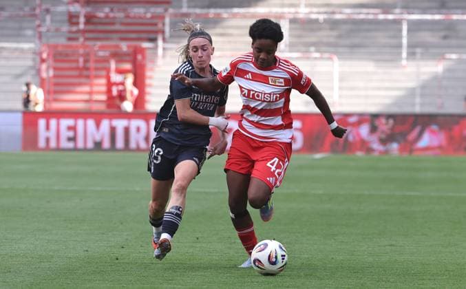 Eva Navarro, Naika Reissner on the ball duel Match scene Action Sport Football Soccer Test match Womens Bundesliga Season 2025 2026 17 08 2025 1 FC Union Berlin vs Real Madrid CF DFL regulations prohibit any use of photographs as image sequences and or quasi video