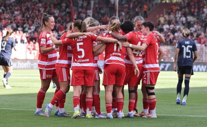 Dina Orschmann celebrates after 1 3 with teammates Joy Emotion Cheers Sport Football Soccer Test match Womens Bundesliga Season 2025 2026 17 08 2025 1 FC Union Berlin vs Real Madrid CF DFL regulations prohibit any use of photographs as image sequences and or quasi video