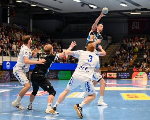 Lukas, Theillinger RL, TBV Lemgo Lippe, 3 , Tim, Sutton RM, TBV Lemgo Lippe, 23 , Fynn, Hangstein Rueckraum Links, ThSV Eisenach, 10 , Peter, Walz Kreislaeufer, ThSV Eisenach, 14 GER, Thueringen, ThSV Eisenach vs TBV Lemgo Lippe, Wartburg Cup Eisenach 2025, Handball, Season 2025 2026, Sunday, 17 08 2025 GER, Thuringia, ThSV Eisenach vs TBV Lemgo Lippe, Wartburg Cup Eisenach 2025, Handball, Season 2025 2026, Sunday, 17 08 2025 Eisenach Copyright: xEibner-Pressefoto MartinxHerbstx EP_MHT