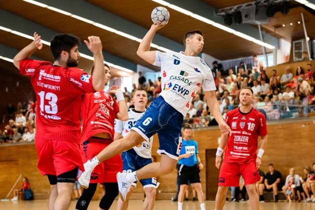 Bietigheim HBL 25 26 DHB Pokal SG BBM Bietigheim VfL Potsdam v li Juan de la Pena Bietigheim , Markus Mahr Potsdam Bietigheim Bissingen Halle am Viadukt Baden Württemberg Germany