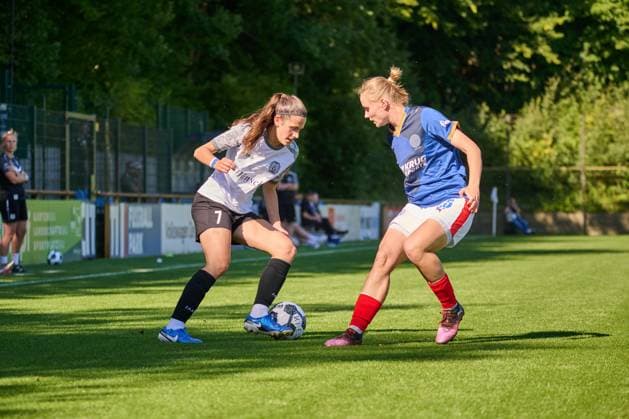 17 08 2025, Football, Women, Women, DFB Cup Play Offs, Season 2025 2026, Holstein Women, Holstein Kiel SV Meppen Marie Bleil Meppen vs Alia Redant Kiel, Citti Fussball Park Proj Holstein Stadion Schleswig Holstein Germany