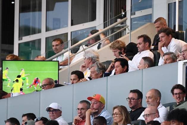 FC Nantes v Paris Saint-Germain FC - Ligue 1 McDonald s 2025 2026 Nicolas DE TAVERNOST (Directeur general LFP MEDIA) - Luis CAMPOS (Directeur sportif PSG) - Waldemar KITA (President Nantes FCN) - Franck KITA (Directeur general Nantes FCN) during the Ligue 1 McDonald s match between FC Nantes and Paris Saint-Germain FC at Stade de la Beaujoire on August 17, 2025 in Nantes, France. Nantes France  Copyright: xFEPx 776348097
